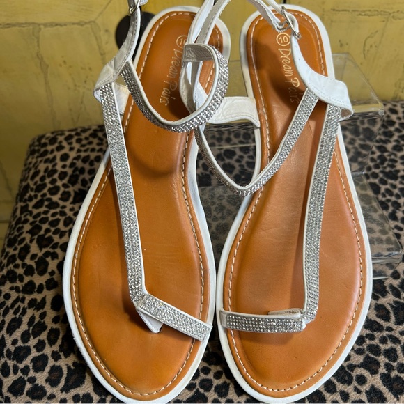 Dream Pairs White Sandals with Glittery Straps - Picture 3 of 10